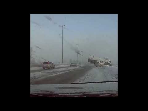 Подборка страшных ДТП. Жесткие аварии. Аварии Жесть на дорогах. СТРОГО 18+ СЛАБОНЕРВНЫМ НЕ СМОТРЕТЬ!