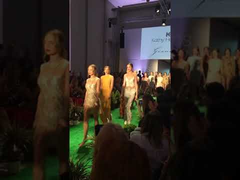 Το λαμπερό show της Kathy Heyndels στην AXDW