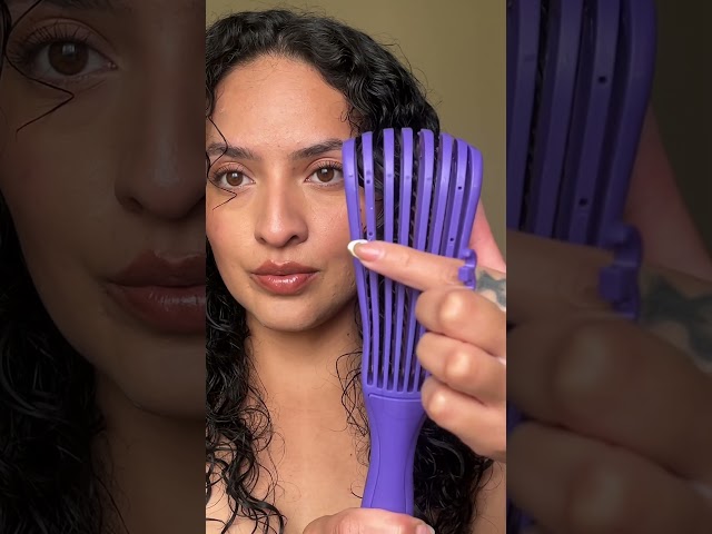 Vídeo relacionado con Brencco Cepillo Pelo Antirotura, Cepillo Pelo Rizado, Peine Antitirones para el Cabello Profesional Curvo Ventilado, Reducir el Encrespamiento y la Rotura (Negro)