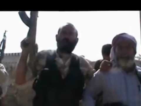 كتيبة أحفاد عمر بن الخطاب التابعة للواء أحرار سوريا تتصدى للطيران الحربي في بلدة حيان في ريف حلب بواسطة رشاش دوشكا