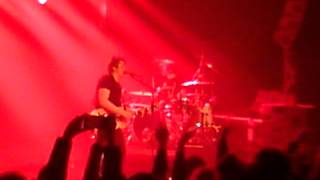 Johnossi - Alone Now  (live Huskvarna Folkets Park)