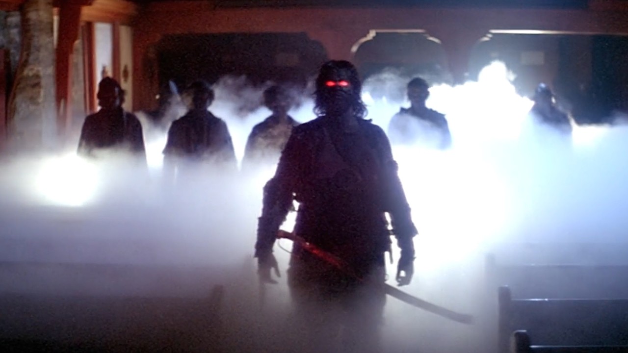 Miniature de la vidéo Behind the Scenes: The Fog (Carpenter, 1980) with Adrienne Barbeau and Jamie Lee Curtis du film Fog