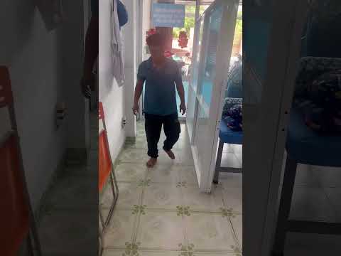 Bệnh nhân đau lưng cấp do bê đồ sai tư thế