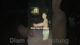 Download lagu STORY WA ORANG GILA MERESAHKAN WARGA mp3 Download lagu STORY WA ORANG GILA MERESAHKAN WARGA mp3