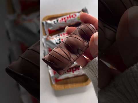 Duplo chocolate 🍫🍫 asmr #chocolate#trending #asmr #asmrsounds #food #shorts #viral #ytshorts#tasty