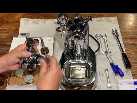 La Pavoni lever machine - regular maintenance (group head)