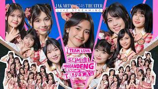 Download lagu Sambil Menggandeng Erat Tanganku - 8 Oktober 2026 mp3