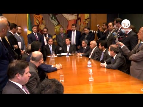 Bolsonaro entrega proposta de privatização dos Correios ao Congresso - 24/02/2021