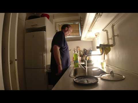 MongoTV_9988 - God TORSDAG 20.Oktober 2022 - Vil Til LIDL Sælge Flasker og Købe Cola