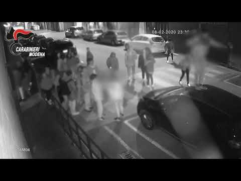 La scorribanda dei vandali in via Santa Chiara