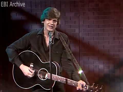 Everly Brothers International Archive : Phil Everly - Louise (Toppop, November 1982)