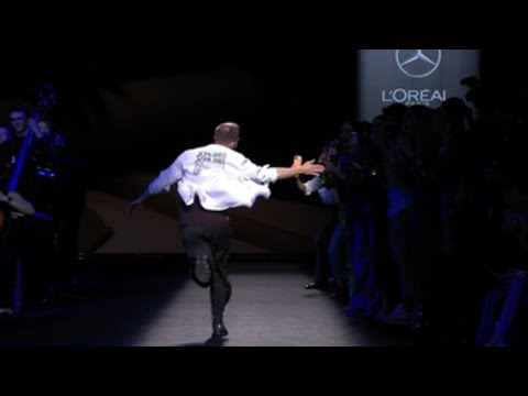 JC Pajares presenta 'ANNUAL 22/23', una colección con técnicas artesanales