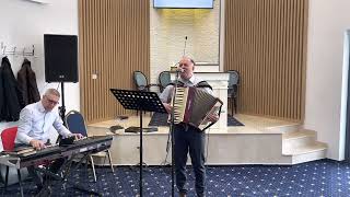 Download lagu 26 februarie 2022 Romeo Stan- Chiar dacă muntii mp3