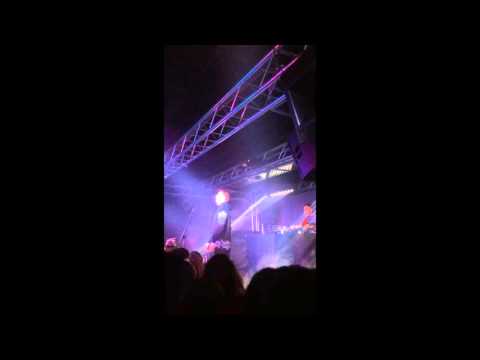 Recycled J x Ezzem - Peseteros (Directo - Murcia)