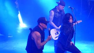 Good Charlotte - Keep Swingin&#39; ft. Kellin Quinn @ Ancienne Belgique, Brussels, Belgium 11/06/2017