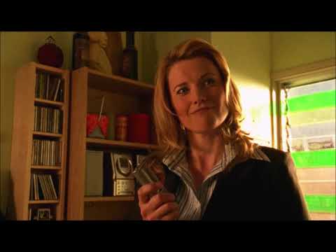 Lucy Lawless (Xena) on Veronica Mars (2x11 Donut Run) / Η "Ζήνα" στο Veronica Mars  2/2