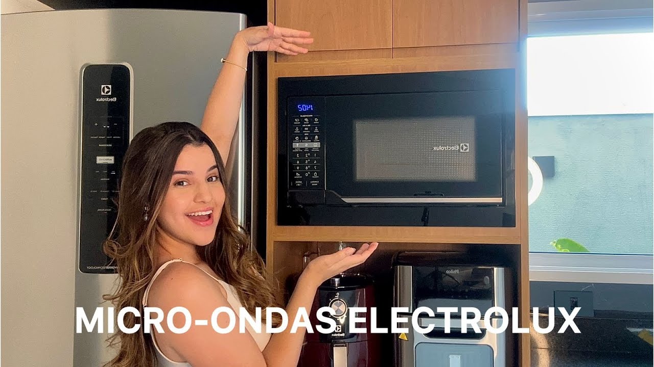 Miniatura da avaliação em vídeo de Micro-ondas de Embutir Electrolux ME3BP 34L Preto Experience