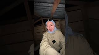 Download lagu It's very clear to see the red kuntilanak flying in the tree house🌳 mp3