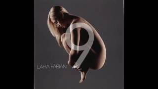 Lara Fabian rien d&#39;une seule larme