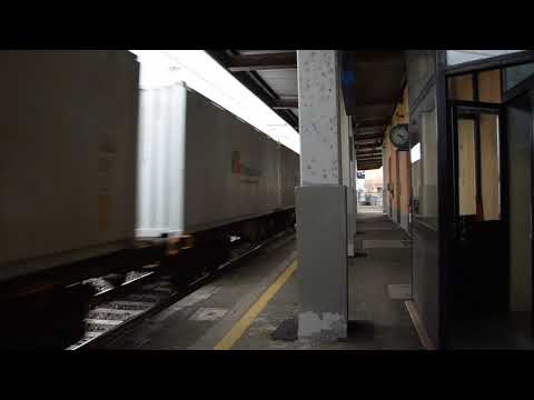 transito della e652 078 a castelguelfo