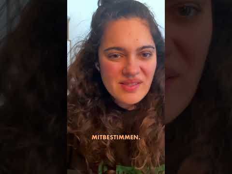 Why did Nilam Farooq (Daaruum) stop using YouTube?