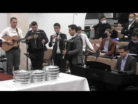 Grup Baieti Albini - Din slava cerului sublim