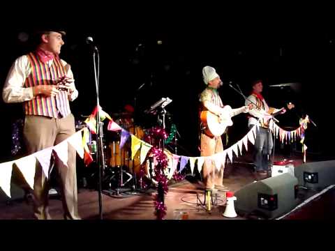 The Lancashire Hotpots - The Baking Song - Manchester 30/11/13