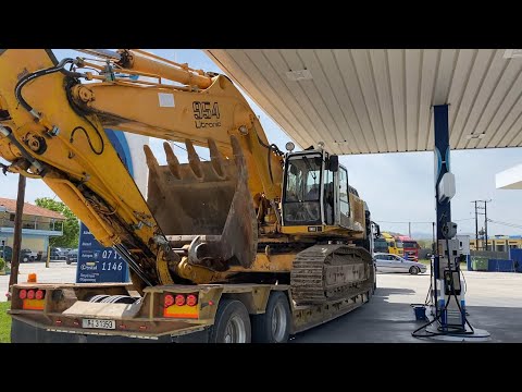 Transporting The Liebherr 954 And 932 Excavators - Fasoulas Heavy Transports
