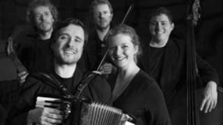 Friling - Karolina Petrova & das blaue Einhorn