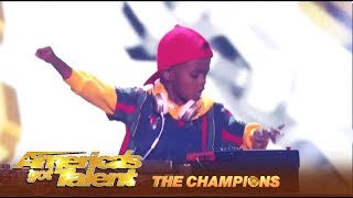 Download lagu DJ Arch Jr The YOUNGEST DJ In The World Comes To A... mp3