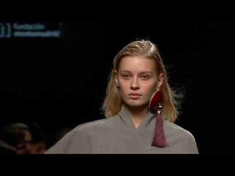 Desfile de Threeeones en la MBFWM