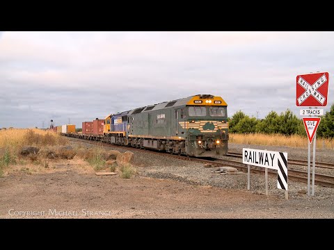 7902V Container Train From Mildura With G539 & XR557 (6/2/2023) - PoathTV Australian Railways