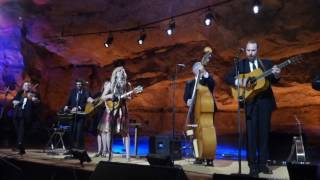 Rhonda Vincent with the Rage, Muleskinner Blues (BGU)