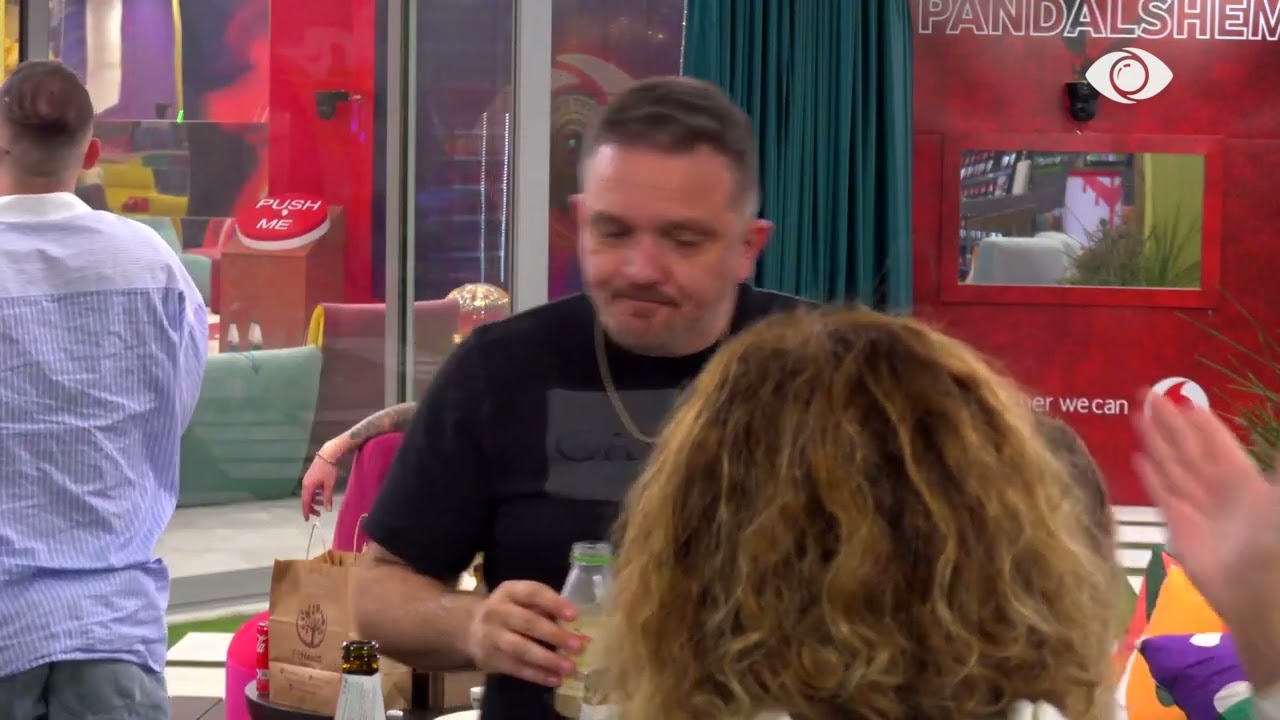 Duhet të uleni ta sqaroni/ Juli këshillon Eglën për debatin me Heidin