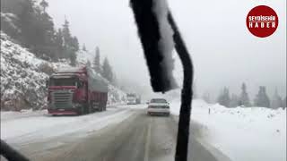 1825 rakımlı Alacabel mevkiinde kar yağışı