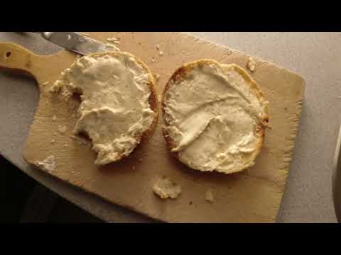 MongoTV_9192 - Min Aftensmad - Ristst BOLLE Med PIKANT OST