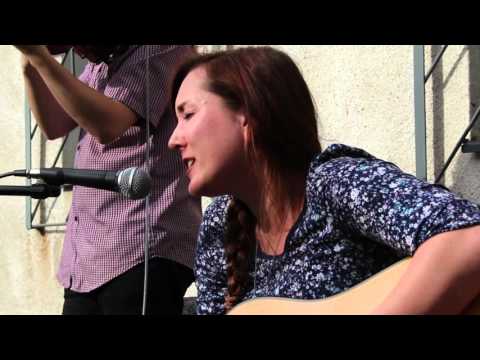 Natáhni kopyta - Tati