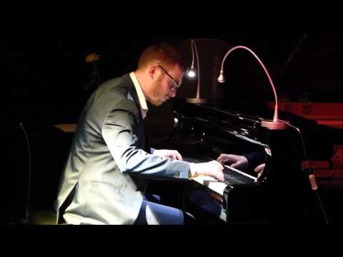 Luis Berra - Wandering through the alleys - Piano solo -