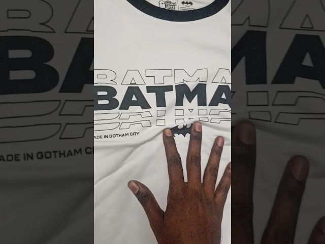 Vídeo relacionado con DC Comics Batman T-Shirt Mens Adultos Superhéroe película Charcoal Top