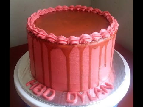 Covering A Birthday Cake With Buttercream