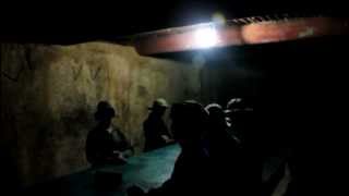 preview picture of video 'Sala de mando en el interior de los túneles de Cu Chi'