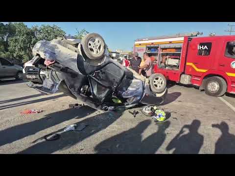 Motosiklet otomobili devirdi: 4 yaralı