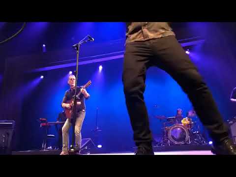 Nando Reis  e Paulo Miklos cantam no Tom Brasil (24/01/2020) e revivem grandes sucessos dos Titãs