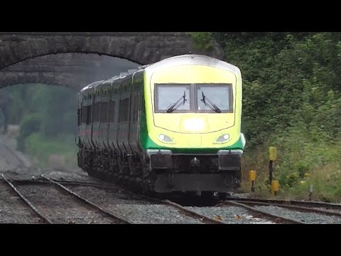Irish Rail Mark 4 Intercity Train + 201 Class Loco - Kildare Station