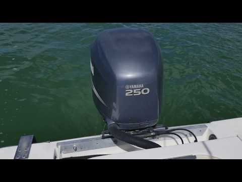 2004 Mako Boats 252 - Boat for Sale in Venice, FL