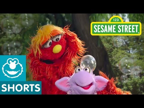 Sesame Street: Catching Bubbles | Murray's Science Experiments