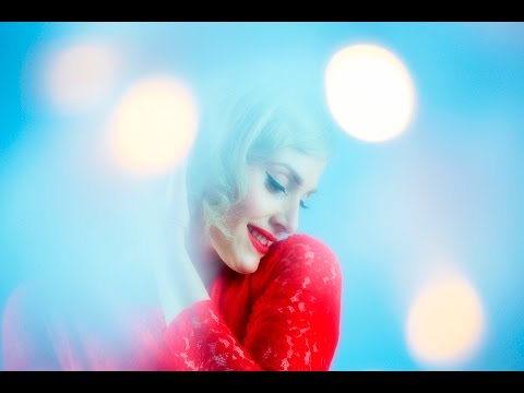 EVA SANTUCCI - HAPPY XMAS (WAR IS OVER)