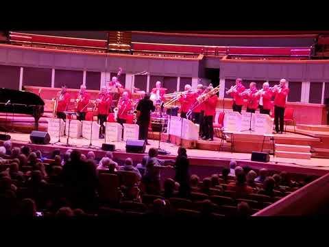 in the mood (Glenn Miller Orchestra )  Directed by Ray McVay 27/12/22