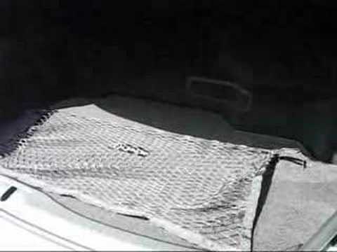 001 shows the trunk of the Lexus LSHybrid