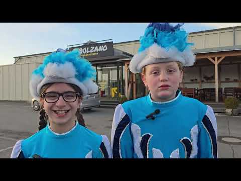 Weiberkarneval Höxter  - Die Hexengarde freut sich schon auf ihren Auftritt!